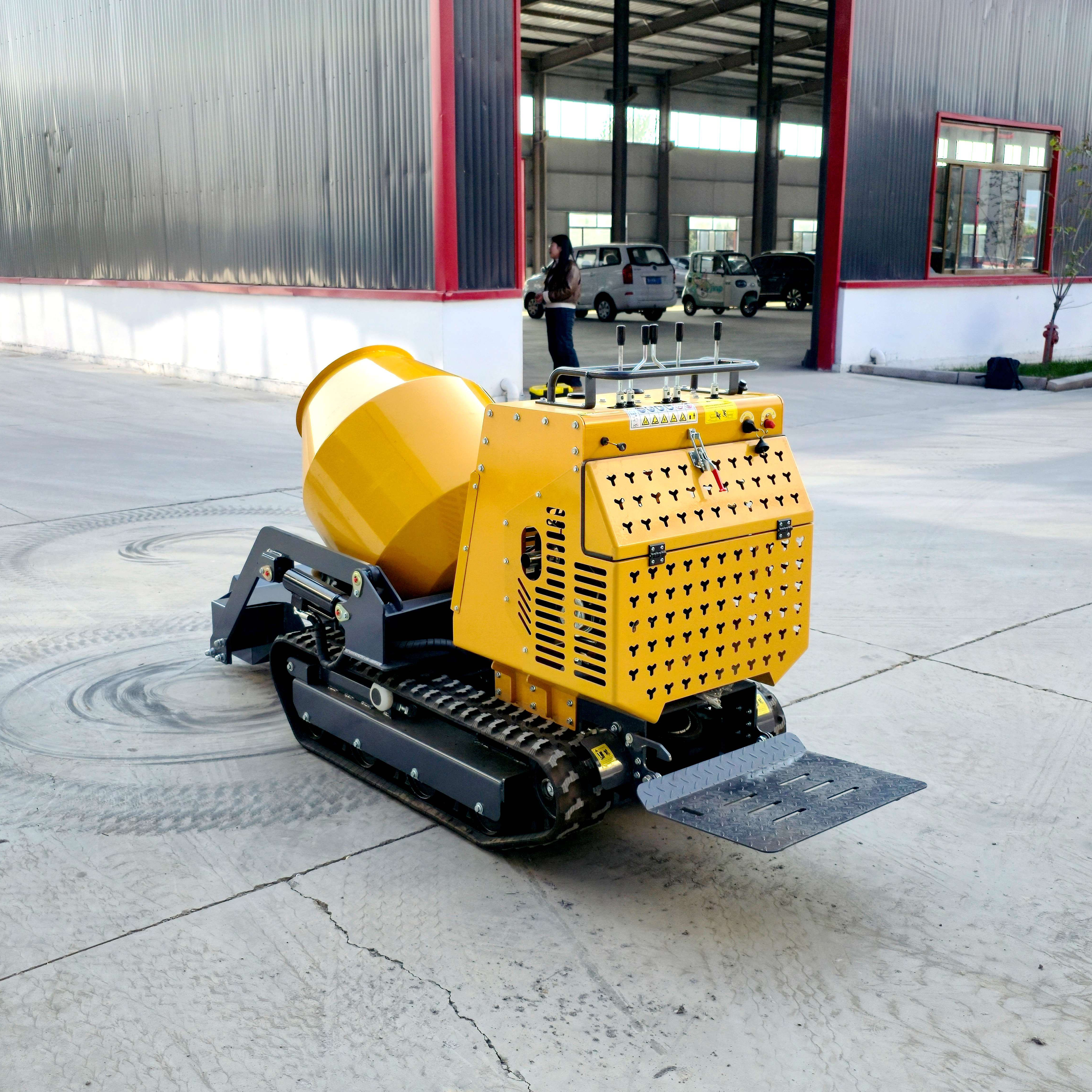 Self Walking Tracked Concrete  - Concrete Mixer Small avis et prix